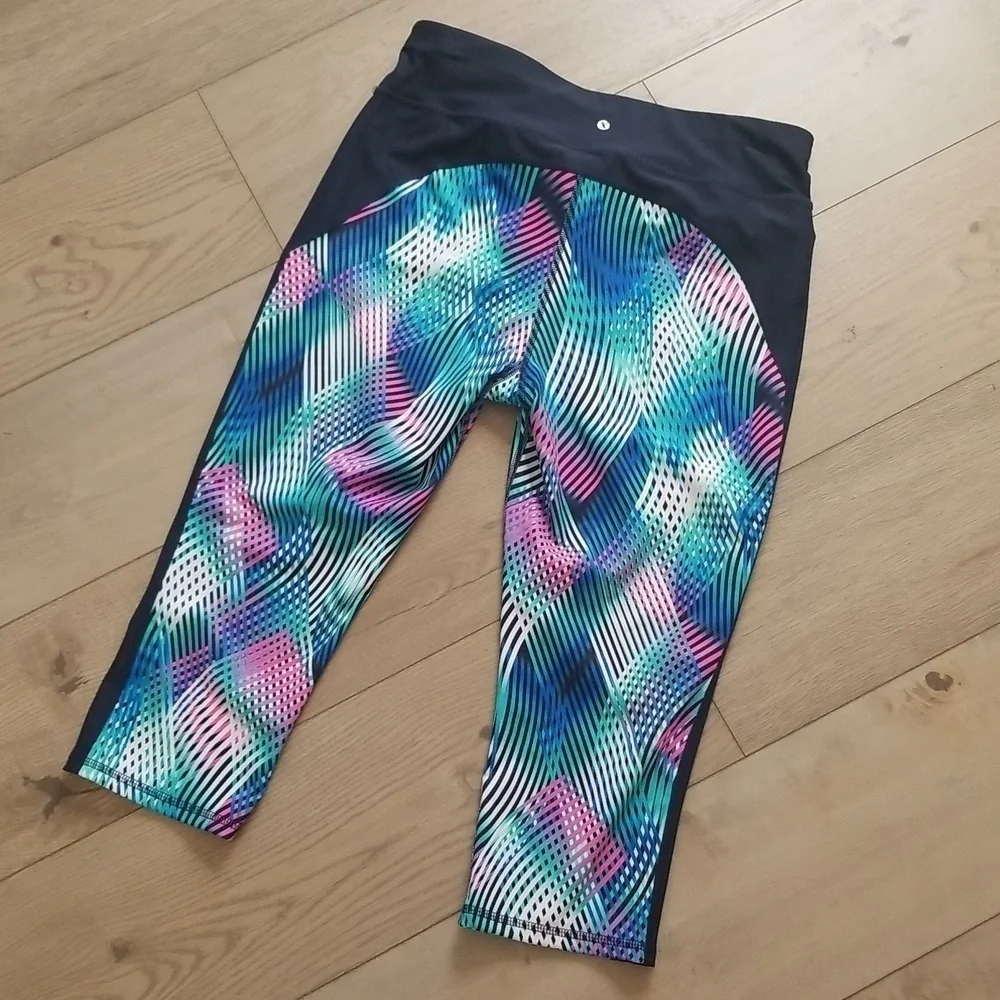 XERSION womens cropped geometric print legging with key pocket - Picture 3 of 7